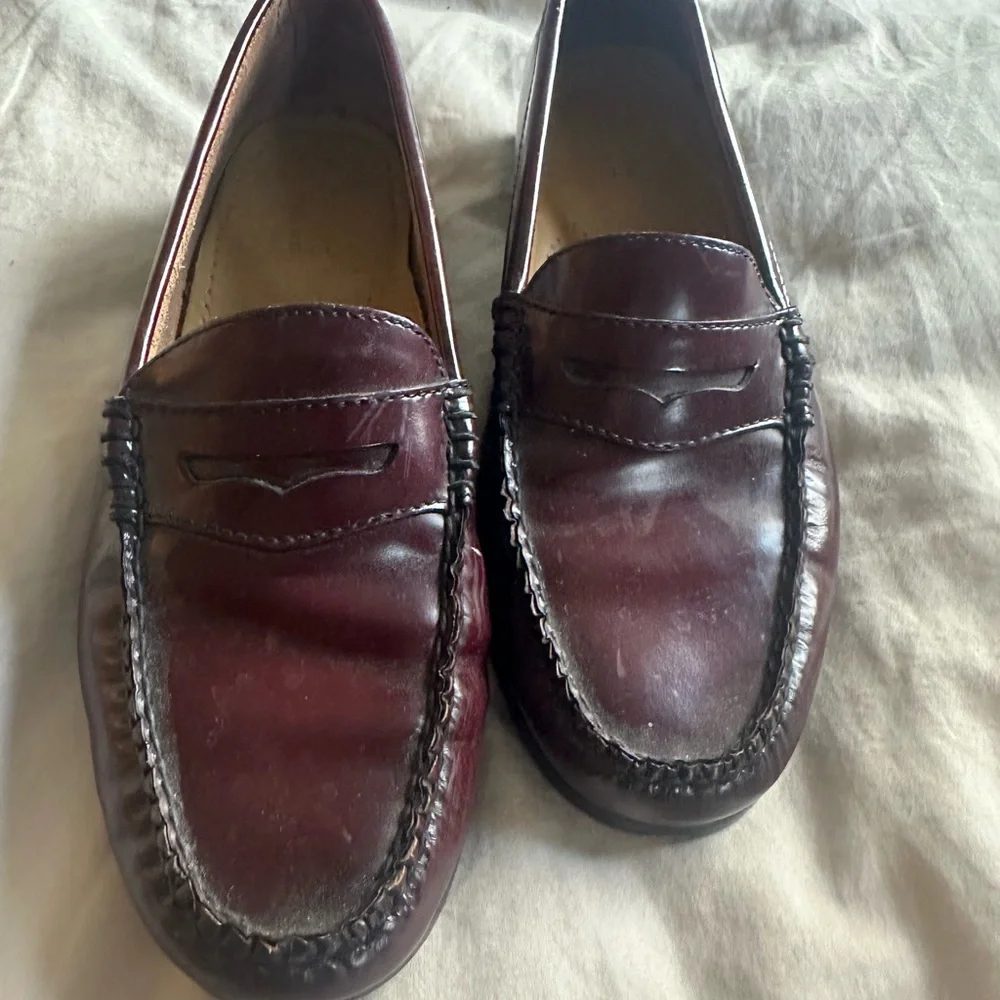 Classic Women's Penny Loafers in Burgundy - Picture 5 of 6